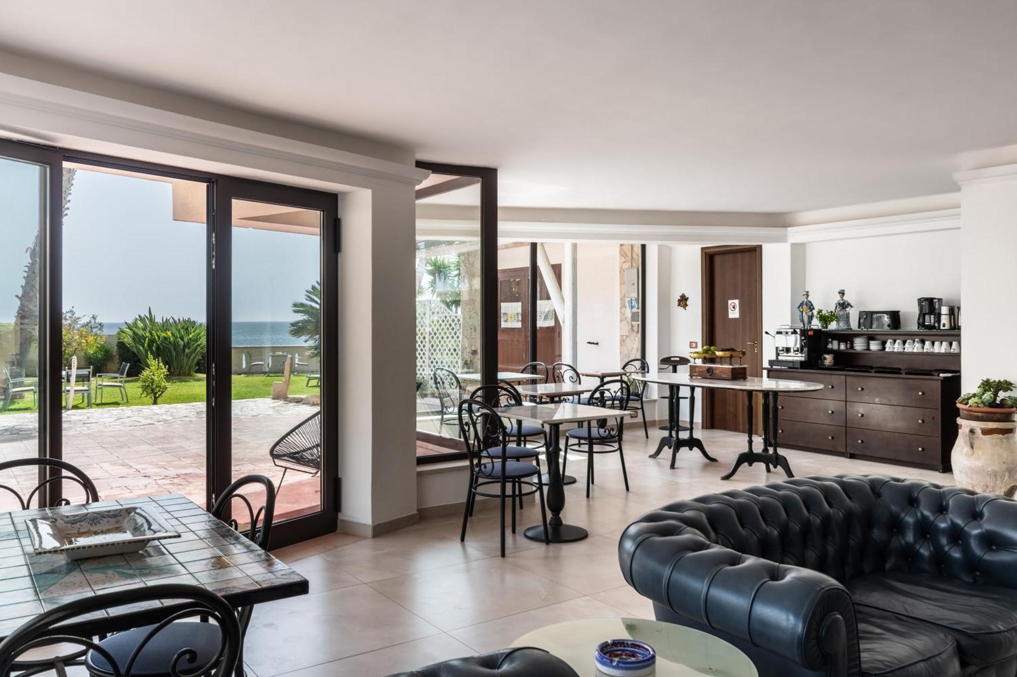 B&B La Terrazza Sul Mare อาโวลา ภายนอก รูปภาพ