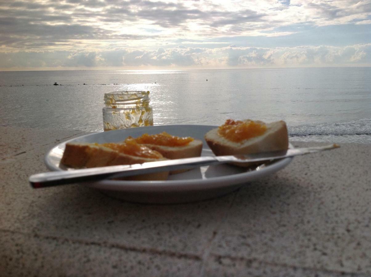 B&B La Terrazza Sul Mare อาโวลา ภายนอก รูปภาพ